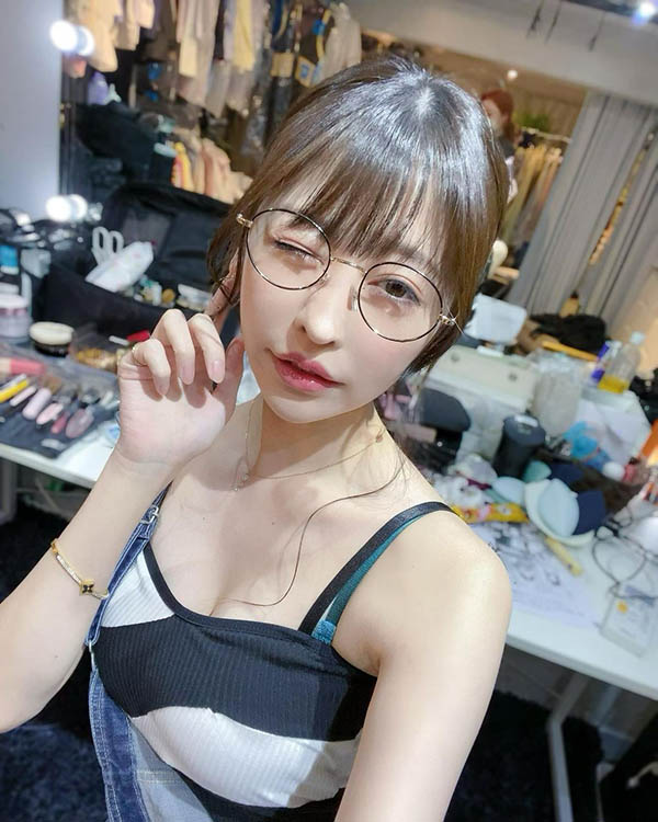 全面输出的微乳派女优《森日向子》最新品番推荐简介及预览-九图集