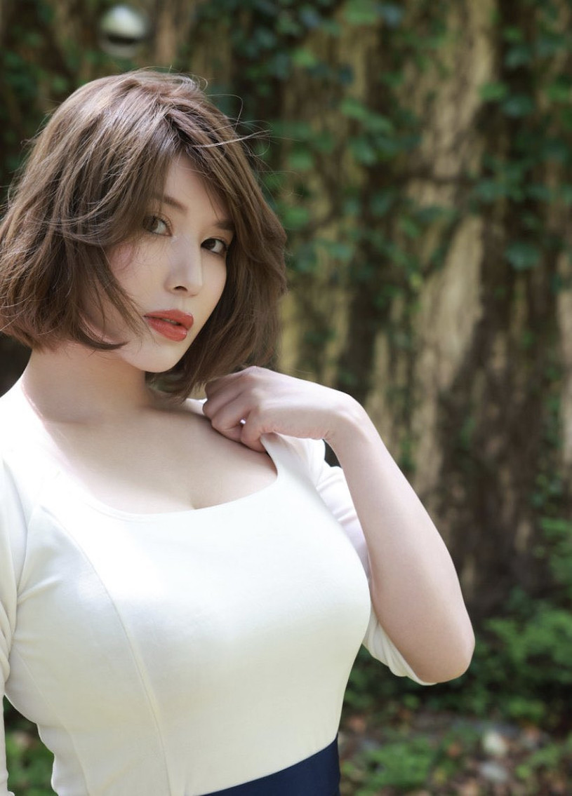 J罩杯神乳正妹《凪光》精选品番推荐简介及预览-九图集