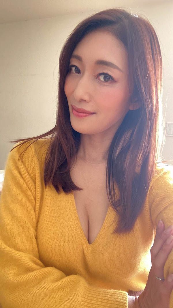 I奶熟女《小早川怜子》精选品番推荐简介及预览-九图集