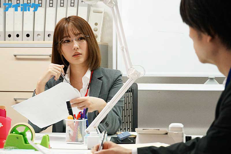 「一叫她就知道是公司里刁难的女上司。」系列品番推荐简介及预览-九图集