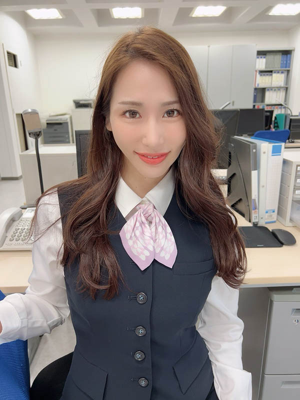 巨乳女房仲「黑木奈美」精选作品推荐介绍及封面预览